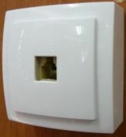 Розетка TF26111040 белая Nilson Themis